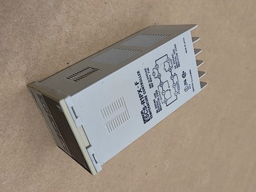 Omron E5CS-R1PX-F Digital Temperature Controller PID Thermostat Lot of 4
