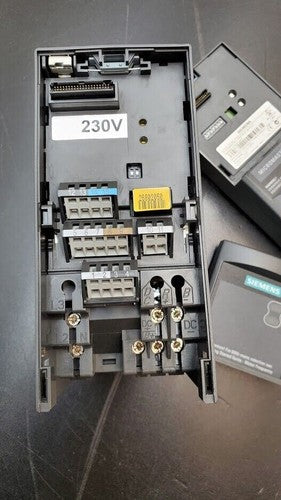 Siemens Micromaster 420 Drive 6SE6420-2AB15-5AA1 w/ 6SE6400-1PB00-0AA0 Module