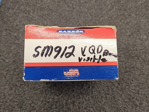 Banner SM912VQD Visible Beam Photoelectric Sensor Industrial Yellow Housing
