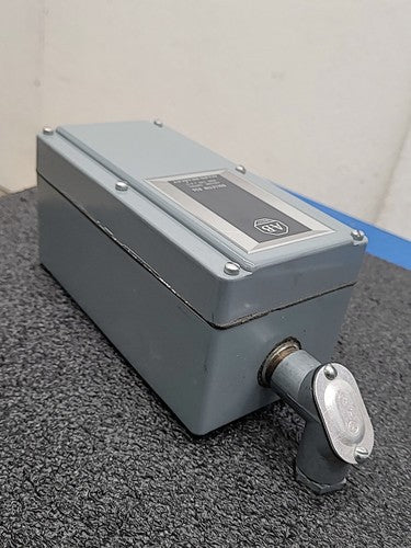 Allen Bradley 836-C7J Pressure Control Switch Bulletin 836 Series B Adjustable