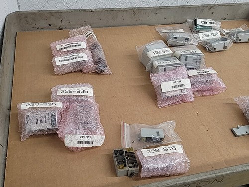 LOT Numatics 041SS400MCC00061 Solenoid Valve Pneumatic Directional Control 24VDC