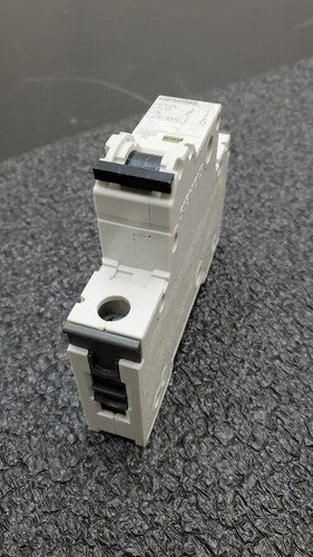 SIEMENS 5SY41 MCB C5 Single Pole CIRCUIT BREAKER / 5SY4111-7 / ~230-400V / 5A