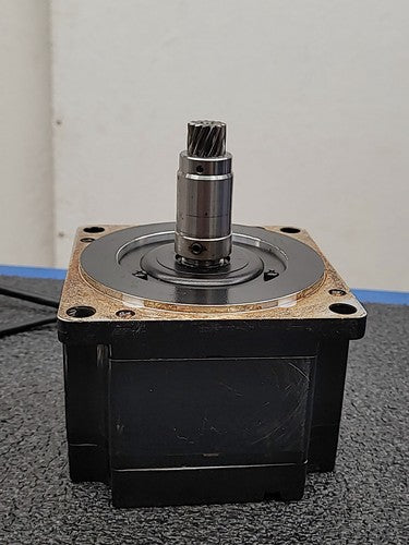 Yaskawa SGMPH-08AAA41D AC Servo Motor Sigma II w/ Cables & Splined Gear