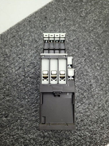 Eaton DIL M32-01 XTCE032C01 Contactor w/ DIL M32-XHI22 Auxiliary 24VDC Coil