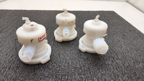 Lot of 3x Furon Pneumatic High Purity Valve UPM2-F812NC-VI 1108537, 2x 1104556