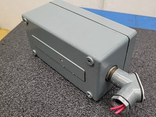 Allen Bradley 836-C7J Pressure Control Switch Bulletin 836 Series B Adjustable