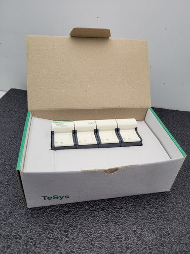 SCHNEIDER ELECTRIC DF223NC 4 FUSE HOLDER 22x58mm Fuses DIN Rail Mount
