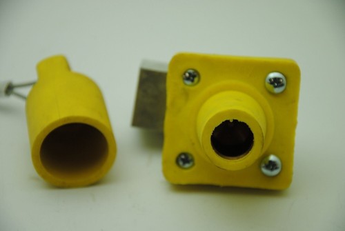Leviton Single-Pole Female Receptacle, Yellow, 5/8" ID