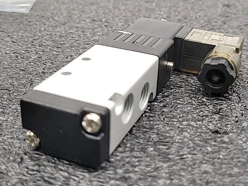 Clippard Maximatic MME-41PES Solenoid Valve 110VAC DIN Coil (19E20)