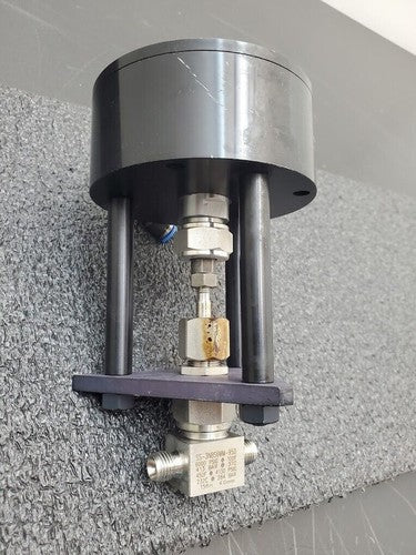 Stainless Steel Severe Service Union Bonnet Needle Valve 0.35 Cv Swagelok 4mm ID