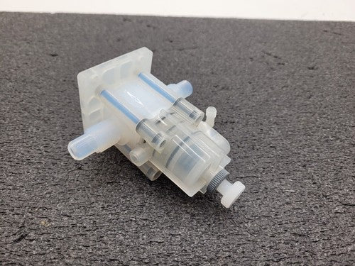 AMAT Furon High Purity Valve 1106127 CDV2-F88 NC 1/2" Pneumatically Actuated