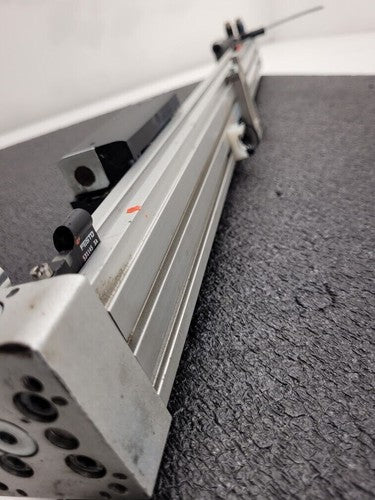 Festo Pneumatic Linear Guide Air Drive Actuator 450mm Travel DGC-25-450 Unit B