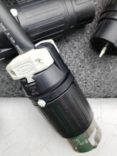 Industrial Power Distribution Junction Box Splitter 2 in 4 Out 3PH 4W 250VAC