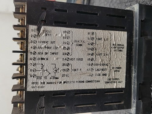 Chromalox 2104 Digital Temperature Process Controller Panel Mount Lot of 4