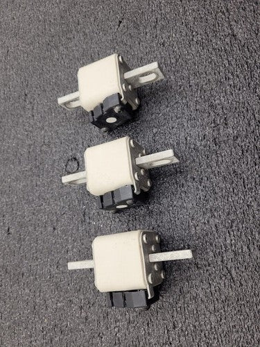 Lot of 3x Eaton Bussman High Speed Fuse-Link Fuse 170M3672 Relay 550A 690-700V