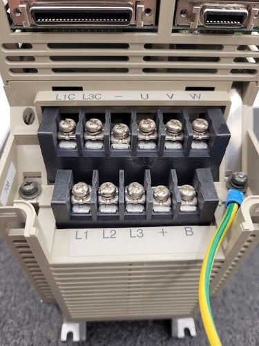 Yaskawa ServoPack Servo Motor Drive SGDB-05VD 1/2HP SCM Tech 80