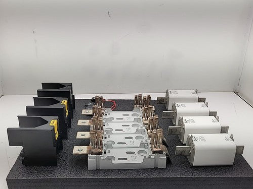 4 Bussmann PV-400A-3L 400A gPV Photovoltaic Fuses with Holders & Terminal Covers