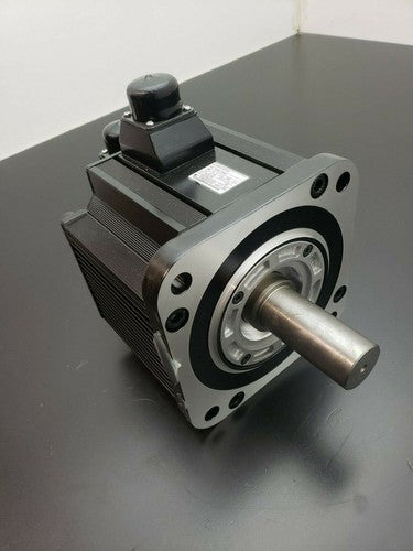 New Yaskawa AC Servo Motor SGMG-20ASB New 2Kw 200V 18.5 A