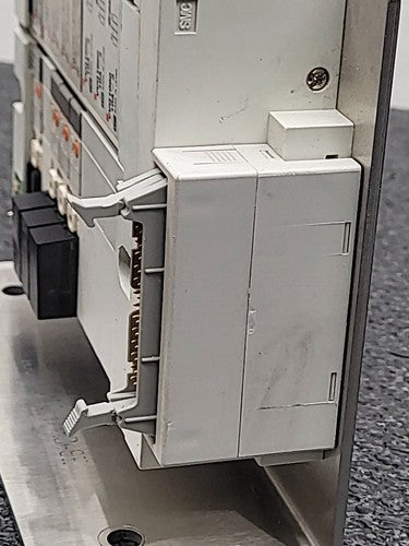 SMC Solenoid 9 Valve Manifold VQ1130-5 C0 / VVQ1000-10A-3 Pneumatic Assembly
