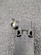 Lot 4 Limit Switches Schmersal TV10H Telemecanique XCKP Pizzato FF 4815 KDM