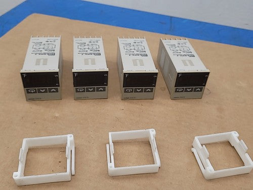 Omron E5CS-R1PX-F Digital Temperature Controller PID Thermostat Lot of 4