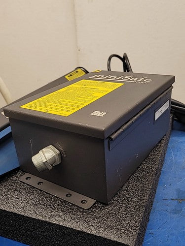 STI miniSafe Infrared Safety Light Curtain Controller w/ Cable & Mounting Rails