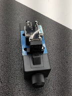 Mannesmann Rexroth 4WE10H40/CW11ON Hydraulic Directional Control Valve 9DA/N