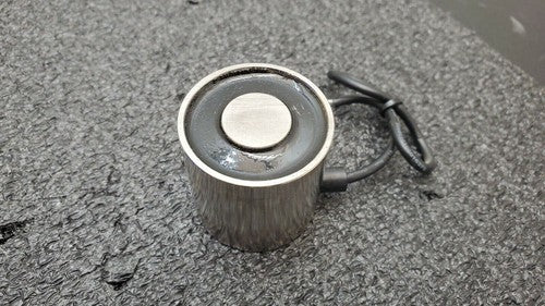 Lot of 4 Holder Kanetec Magnetic Hold Down KE-4B 24VDC .24A