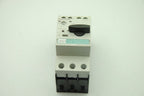 SIEMENS 3RV1021-1AA15, Circuit Breaker - Lot of 3