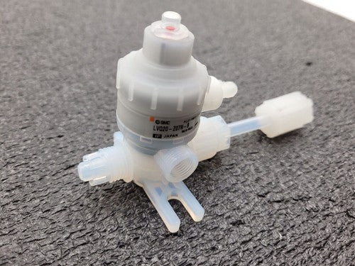 SMC LVQ20-Z07N-9 High Purity Pneumatic Diaphragm Valve 80PSI NC 1/4" Flate PFA