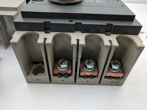 Schneider Merlin Gerin Interpact INSJ400 600V 400A Molded Case Disconnect Switch