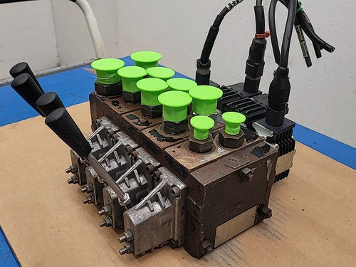 Danfoss Proportional Hydraulic Control 4 Valve Manifold Manual PVE4SV V3