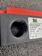 Omron STI TL4019-20241 Safety Interlock Switch 44534-2030 with Key Working Pull