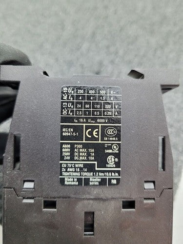 Eaton DIL A-40 24V Coil AC OR DC 4A/2A Contactor 4 Pole XTRE10B40 DIN Rail