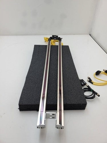 Banner SLPE25-830N SLPR25-830N Light Curtain Kit 830mm Long 0.1-7m Range IP65