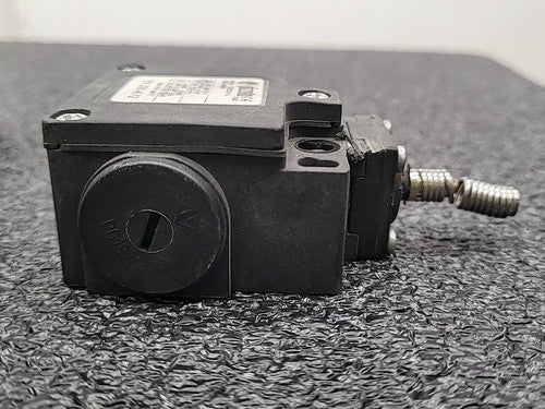 Pizzato FX 320-K72 Limit Switch Position Sensor Ue 250V Ith 4A PG13.5 Lot of 2
