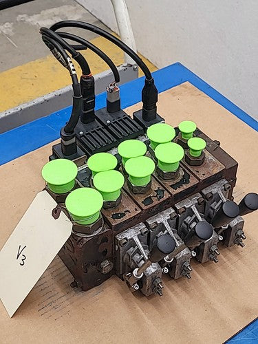Danfoss Proportional Hydraulic Control 4 Valve Manifold Manual PVE4SV V3