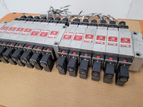 Lot of 13x AAA Products Air Gas Solenoid 12V Valve Manifold EBSS2Q 150PSI 26 Out