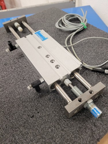 Festo DPZ-25-100-P-A 32705 Pneumatic Linear Air Cylinder Actuator w/ Sensors