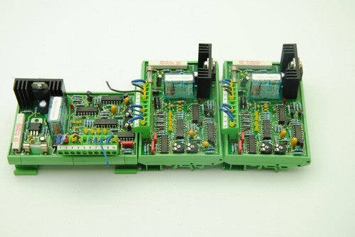 PHOENIX CONTACT GE080, UMK-SE 11,25-1 w/ FINDER 40.52 8A 250V Relay, Lot of 3