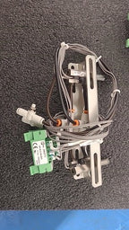 Lot 2x SMC CDJPB6-10D Dual Cylinder Double Acting Clamp Assembly w/ reed sensors