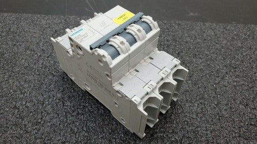 SIEMENS 5SJ4325-7HG41 Circuit Breaker 5SJ43, 25A, 240 V, 50/60Hz Type HSJ 3-Pole