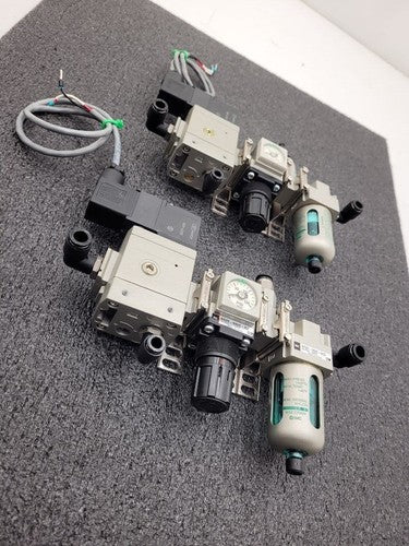 SMC Filter Regulator Soft Start Valve Lot of 2 AV2000-N02-5DZ AF20-N02-6CZ