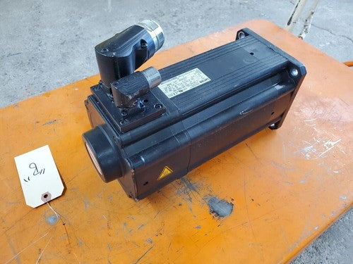 Lenze MCS 14P32-R80B0-B24N-8T5800N-R08U 7.1kW 9.5HP 3PH Servo Motor Working "B"