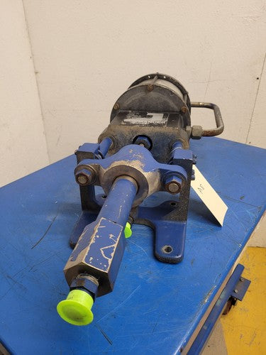 Commander Speeflo 742-140-B Air Driven Grease Pump Pneumatic 60: Ratio A8