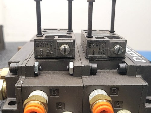 Numatics FlexiBlok Pneumatic 4 Valve Air Solenoid Manifold Block Assembly