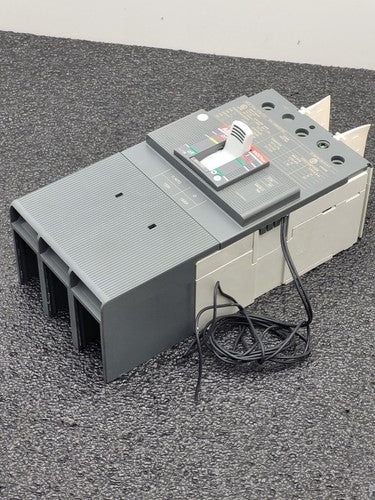Lot of 2 ABB SACE TMAX XT3N  225 Circuit Breaker
