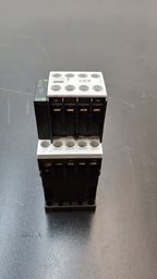 SIEMENS SIRIUS 3RH1140-1BB40 Contactor E05 w/ 3RH1911-1GA31 Auxiliary Contact