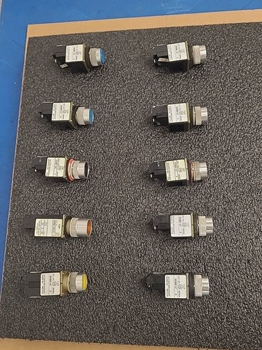 Allen Bradley 800MR-A9 800M-XAS Push Button Switches Contact Blocks Lot of 10