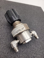 APTech High Pressure Corrosive Gas Regulator/Shutoff 1000PSI to 60PSI 1/4" M VCR